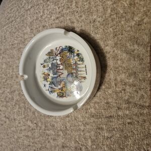 VTG Las Vegas Ashtray White With A Picture Of The City (A-37)